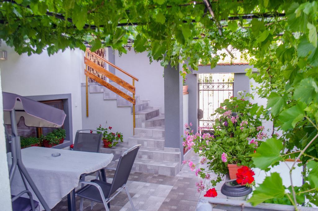Guesthouse Juli Sapareva Bania Exterior foto